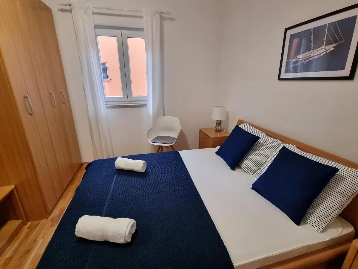 App Oleander Apartman Umag 0*,